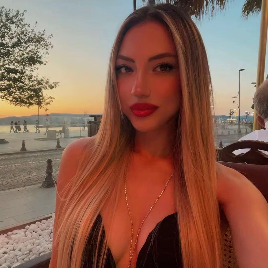 @eliana_0011 TikTok yayıncısı