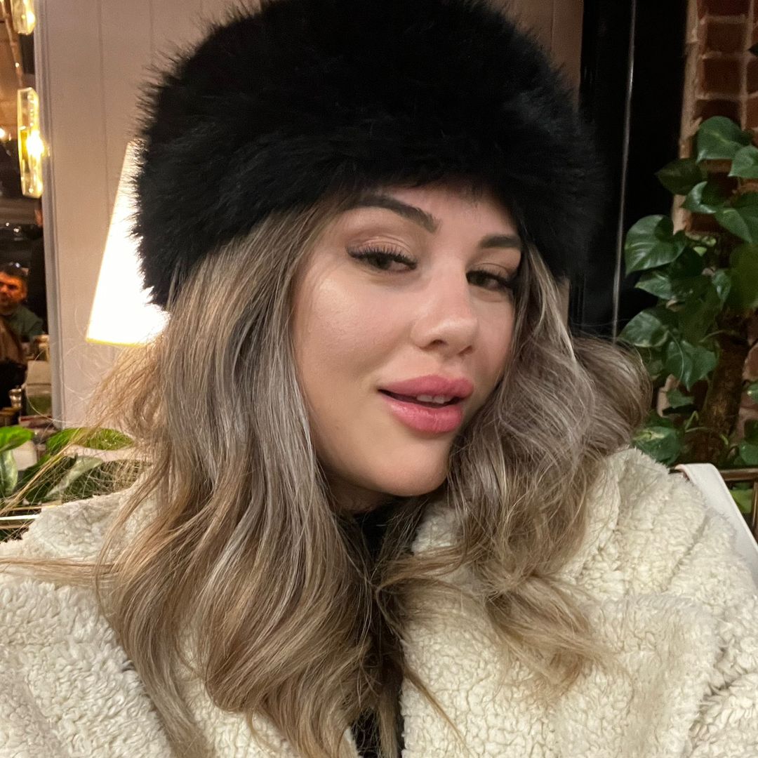 @uzayrengii TikTok yayıncısı